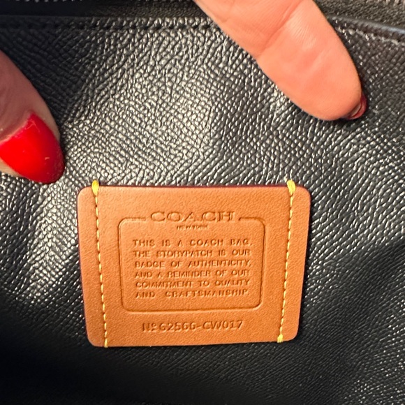 Mollie Coach Black Croc-Embossed Tote 25 - Picture 3 of 9